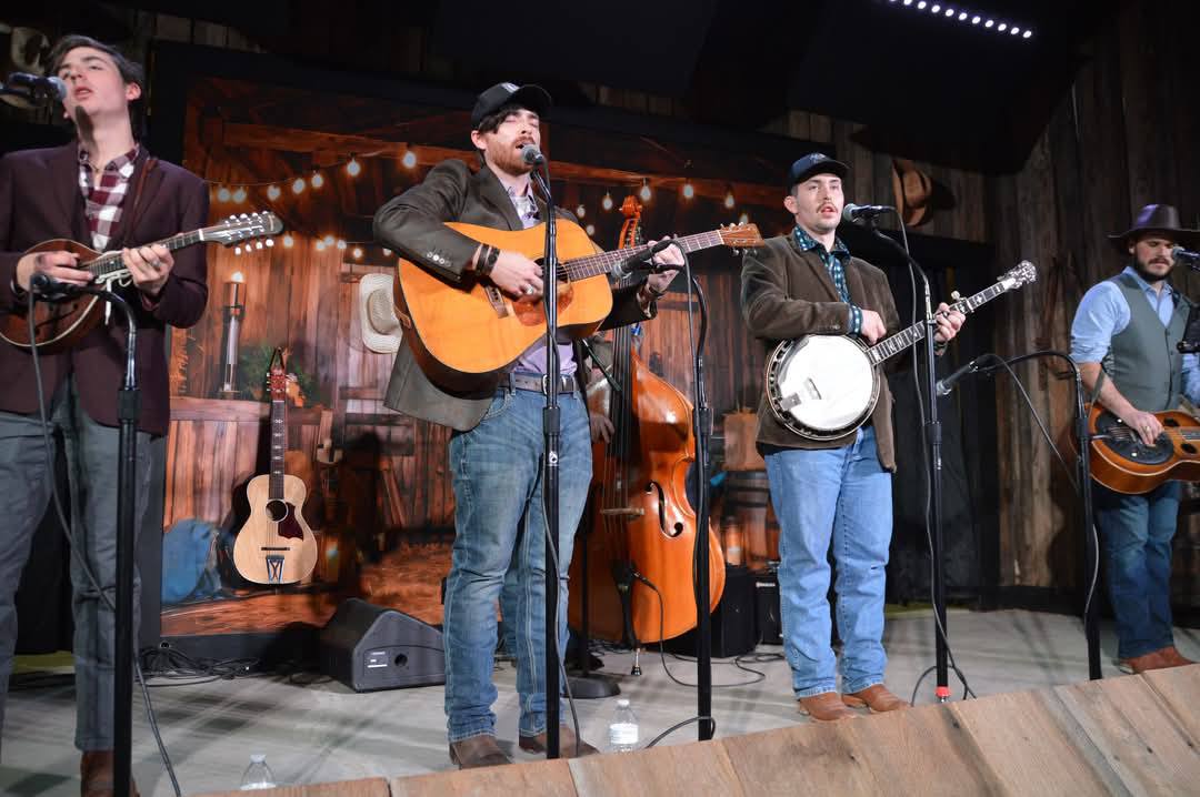 Mountain Blessings full band on stage